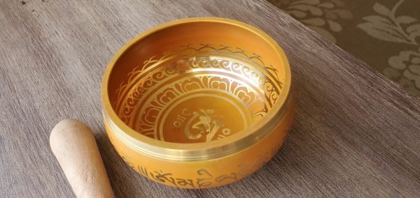 Handmade Singing Bowl - Om Mane Padme Hum 4" Painted Bronze - Image 6