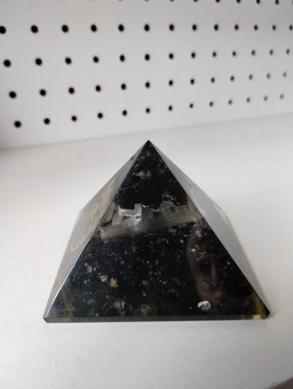 Black Tourmaline Eye of Horus Orgonite Pyramid 3" - Image 3