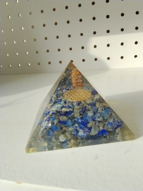 Lapis Lazuli Orgonite Pyramid 3" w/ Spiral Copper - Image 3