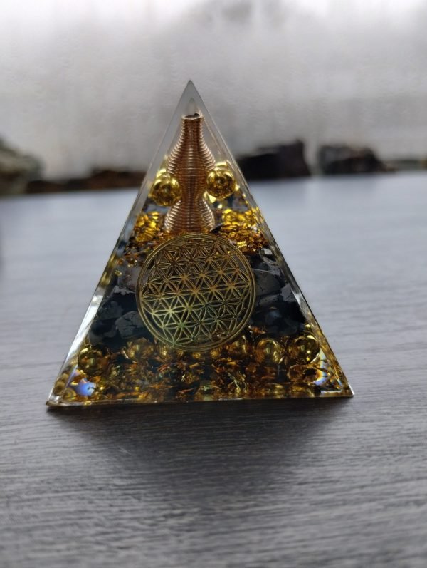 Snowflake obsidian / copper / gold Orgonite Pyramid - Image 3