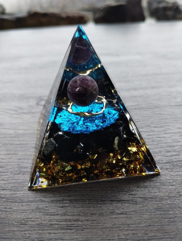 Amethyst Shungite Orgonite Pyramid - Image 4